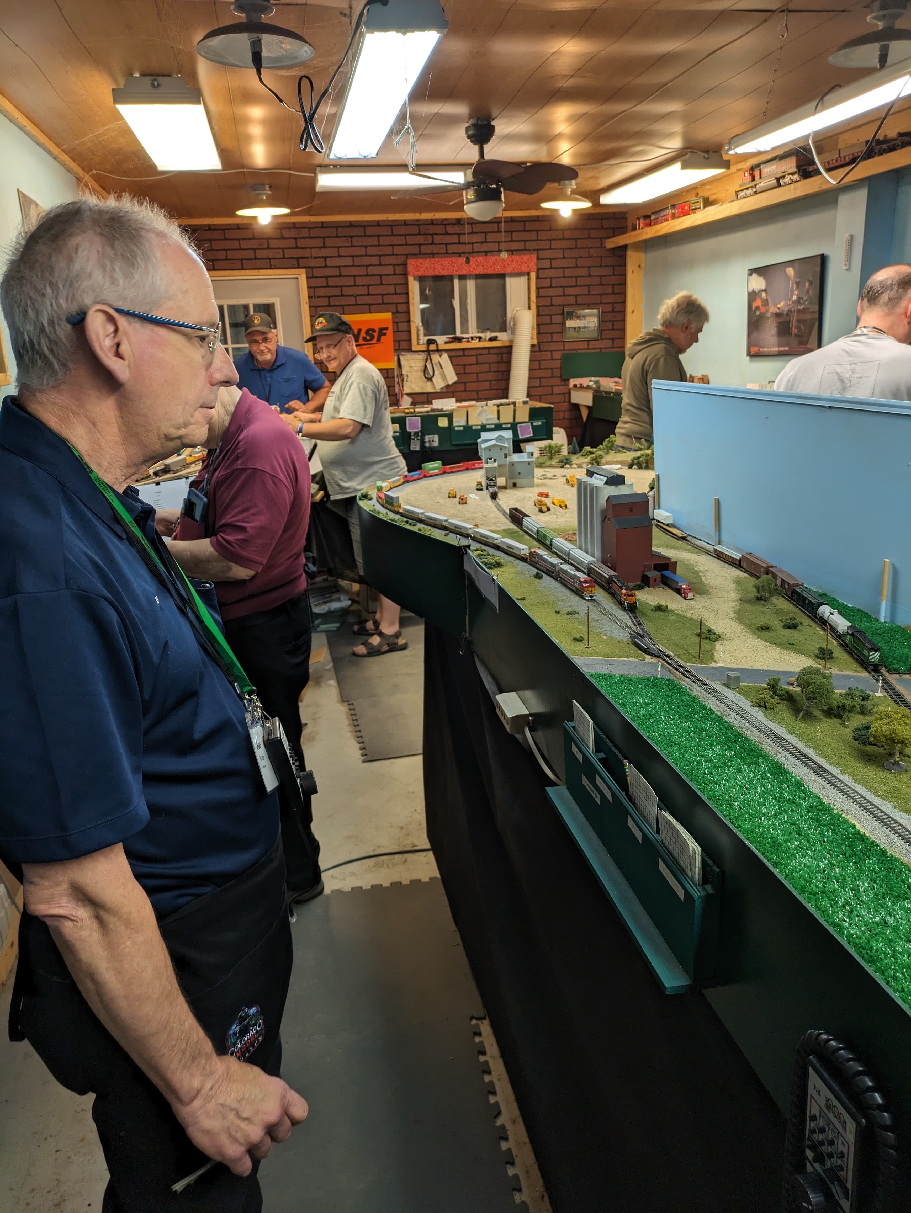 BNSF Aurora Sub layout